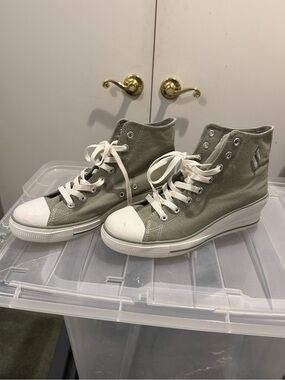 New Skechers High-Top Canvas Sneakers in Sage Green and White